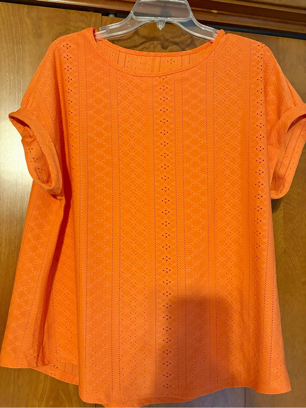 Women’s Orange Eyelet Short Sleeve Tee New!